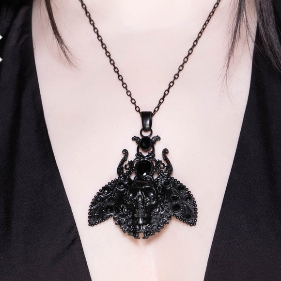 Killstar Insecta Morte Necklace - Picture 2 of 3